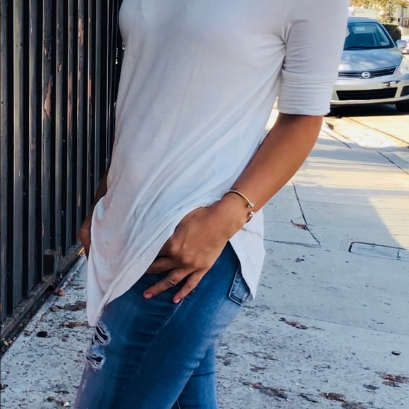 BASIC White Tee Shirt - Picture 4 of 4